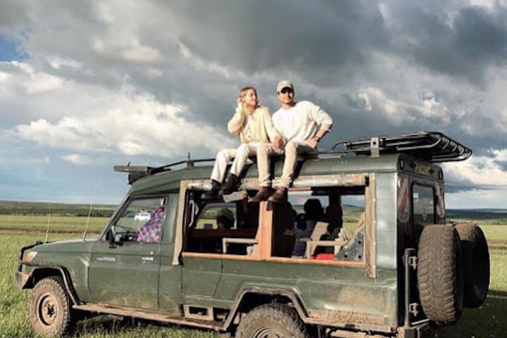 8-Day Bush and Beach Private Safari: Masai Mara, Rift Valley Lakes & Diani Beach photo 2