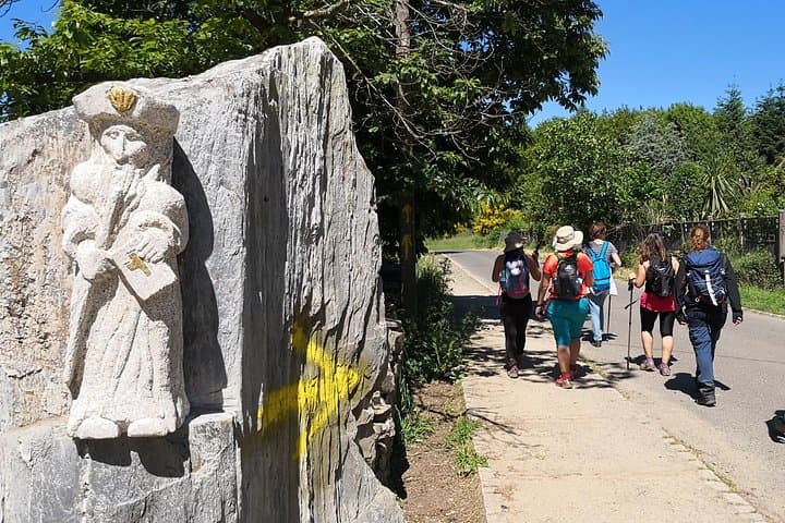 Portuguese Camino: Tui to Santiago — 8-Day Guided Walking Pilgrimage photo 3