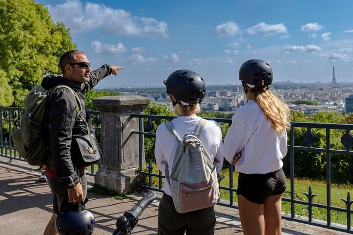 Electric bike tour from Paris to Versailles: secret river routes, royal gardens & island art photo 2