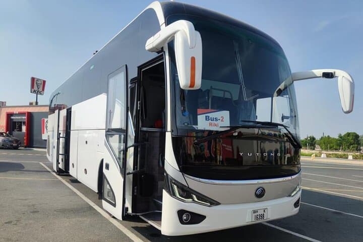Dubai Private Airport Transfers: 24/7 Van, Coach & Bus Service with Meet & Greet photo 4