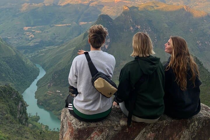 Ha Giang Loop 2-Day Private Mountain Tour: Ma Pi Leng & Dong Van Highlights