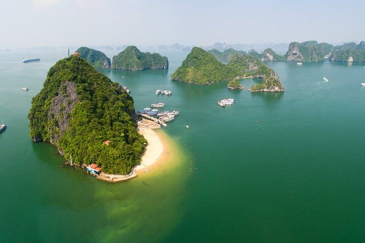 Full-Day Shared Cruise Through Halong Bay's Limestone Kingdom photo 3