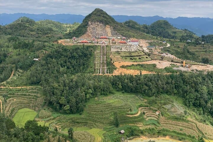 Ha Giang Loop 4-Day Adventure from Sa Pa: Ma Pi Leng, Dong Van & Nho Que photo 4