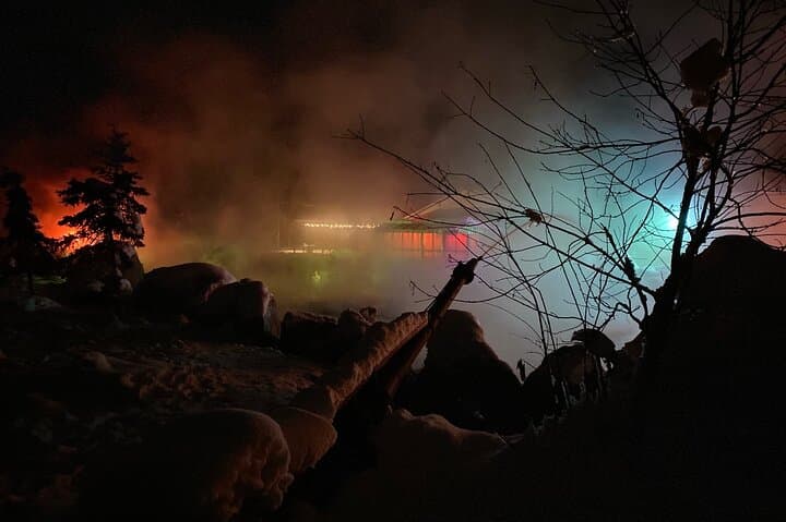Northern Lights and Hot Springs at Chena: Fairbanks Aurora Soak photo 2
