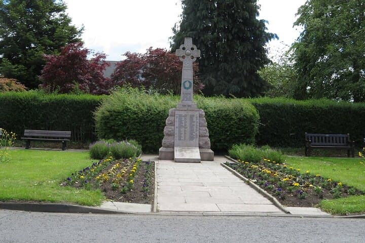 Rosslyn Chapel & Roslin Village Private Walking Tour — 2-Hour Guided Walk from Edinburgh photo 4