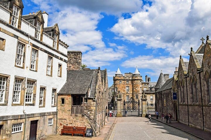Romantic Walks in Roslin — Private Tour of Rosslyn Chapel, Glen & Castle photo 3
