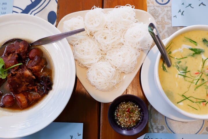 Phuket Night Food Tour: Old Town Street Eats & Magical Lights