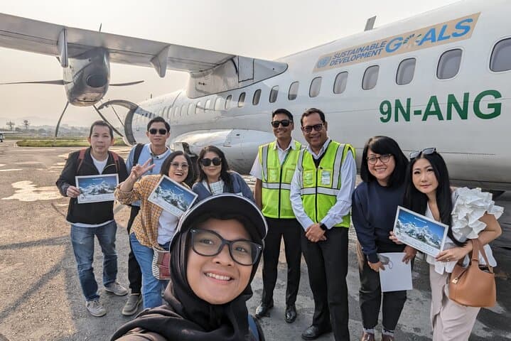 Everest Mountain Flight and Kathmandu Full-Day Cultural Tour