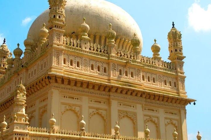 Southern Feast: 12-Day Karnataka and Goa Private Guided Tour photo 2