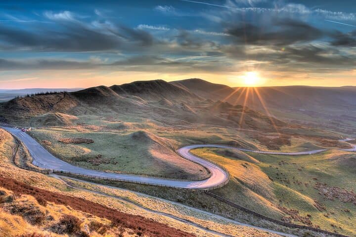 Chatsworth & Peak District Day Tour from Manchester — Buxton, Chatsworth House & Countryside Views photo 4