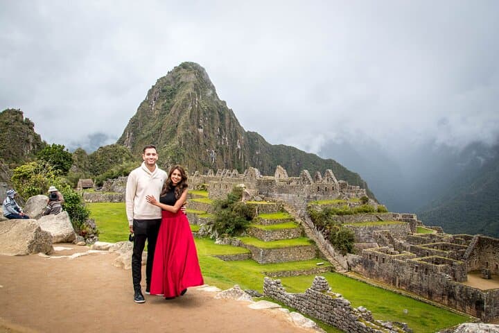 7-Day Private Sacred Valley Cusco & Machu Picchu Tour with Rainbow Mountain