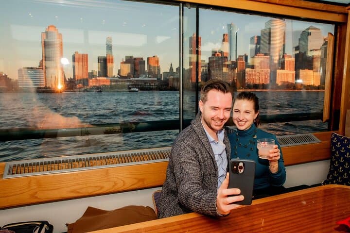 Unforgettable NYC Holiday Sunset Cruise: Capture Iconic Sights photo 5