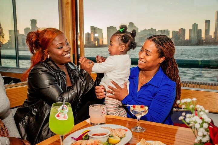 Experience the Magic of New York City with a Holiday Cocoa Cruise photo 2