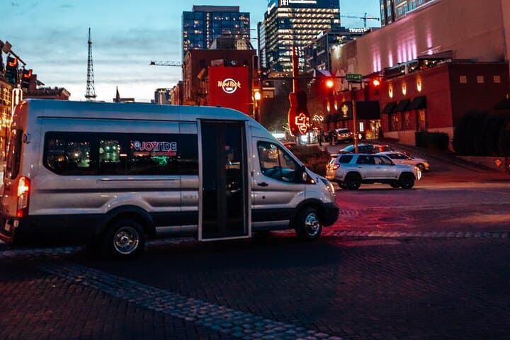 Nashville Airport Group Transfer: BNA to Downtown Shuttle photo 3