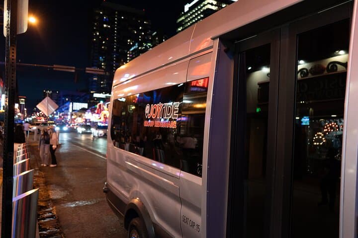 Nashville Airport Group Transfer: BNA to Downtown Shuttle photo 5