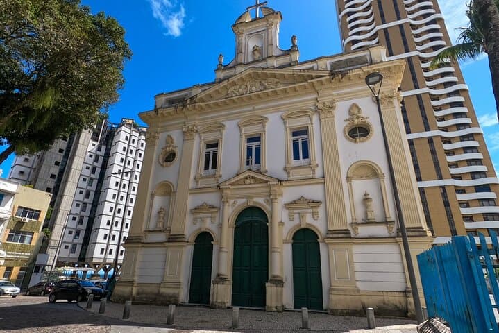 Self-Guided Salvador Scavenger Hunt — Vitória & Barra Walking Tour photo 5