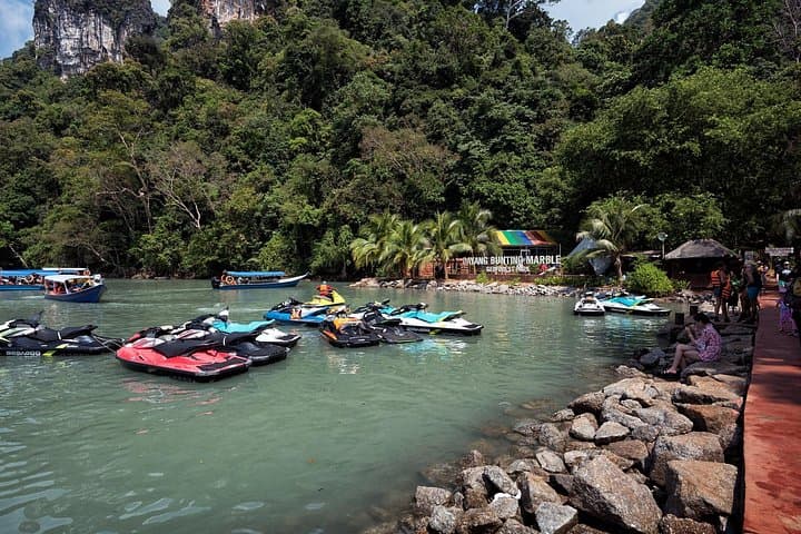 Half-Day Private Kayak Through Langkawi’s Mangroves and Bat Caves photo 3