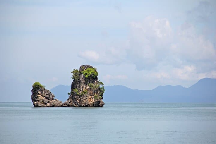 Private Stand Up Paddle Tour in Tanjung Rhu, Langkawi — Mangroves, Limestone & Sea Caves photo 2