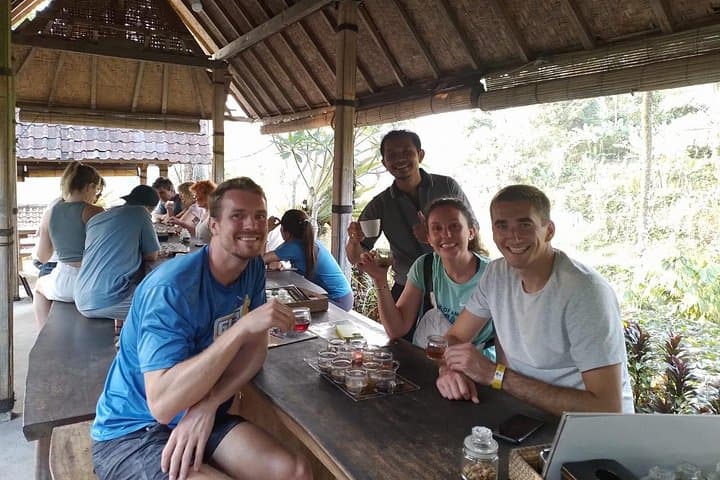Half-Day Ubud Cultural Tour: Rice Terraces, Tirta Empul & Tegenungan Waterfall photo 4