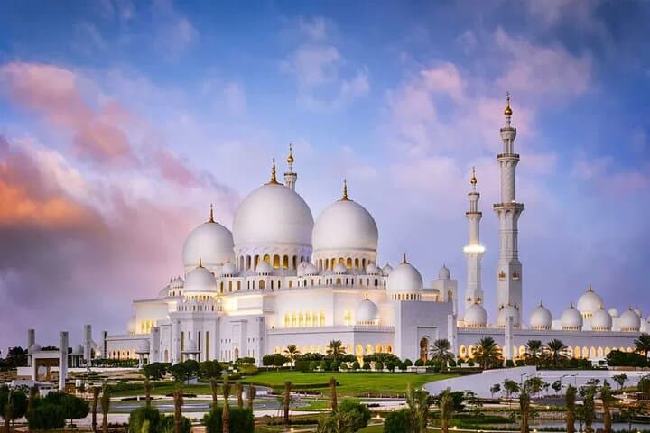 Full-Day Abu Dhabi Tour from Dubai: Sheikh Zayed Mosque, Emirates Palace & Yas Island photo 2