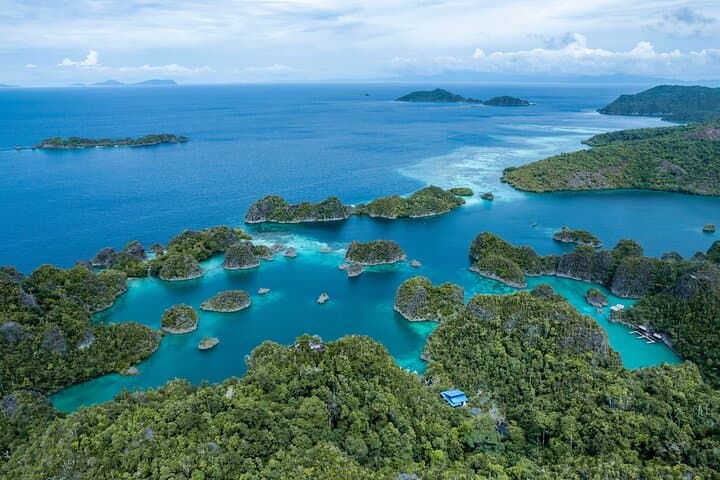 Piaynemo & Raja Ampat Day Tour from Sorong — Snorkel, Viewpoints & Sandbanks