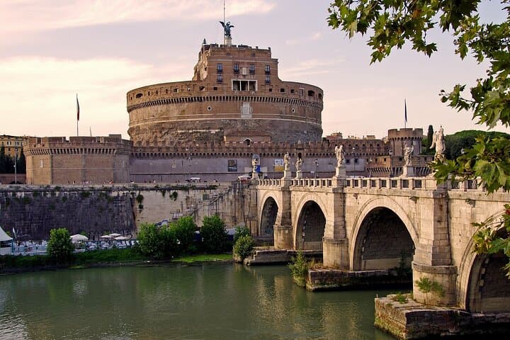 Castel Sant'Angelo Tour: Explore Rome's Fortress, Passetto di Borgo & Panoramic Terrace