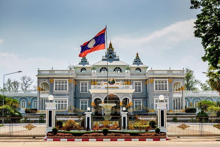 Private Full-Day Vientiane City Tour — Pha That Luang, Buddha Park & Local Insights photo 3
