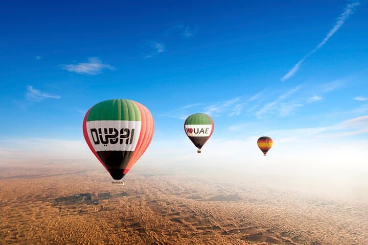 Dubai Hot Air Balloon Sunrise Over Margham Desert — Experience in Style