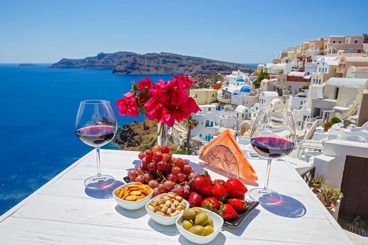 Half-Day Private Santorini Wine Tour: Assyrtiko Tastings & Caldera Views