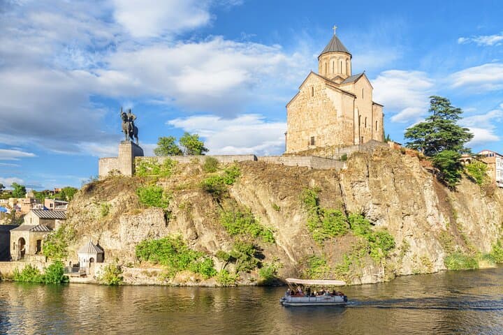 Romantic Stroll at Ananuri Fortress: Couples' Tour from Tbilisi photo 5