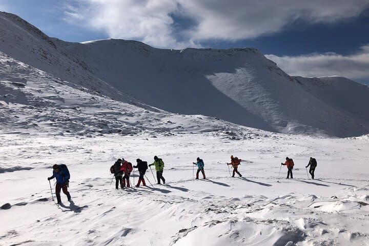 Winter Hike to Skolio Peak on Mt. Olympus — Guided 2,909m Ascent