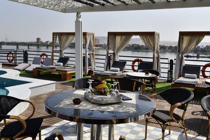 Private 2-Night Nile Cruise from Aswan to Luxor — Temples, Islands & Esna Lock photo 3