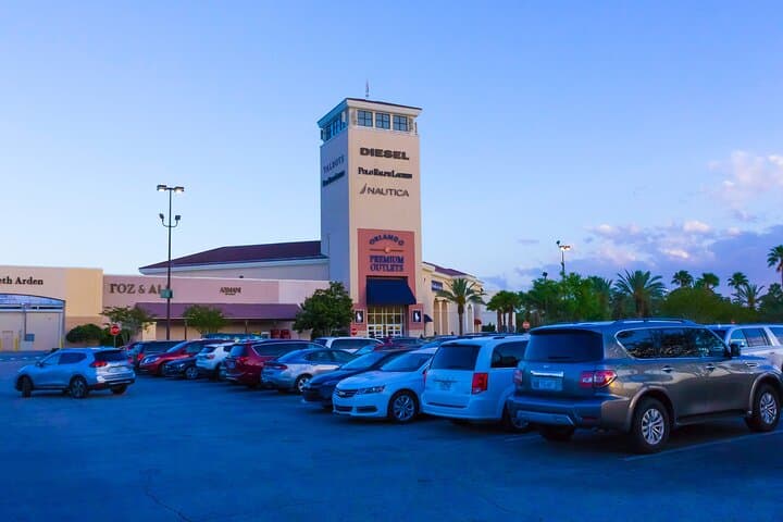 Private Orlando Outlets Shuttle: 4–5 Hour Hotel Pickup to Orlando International Premium Outlets
