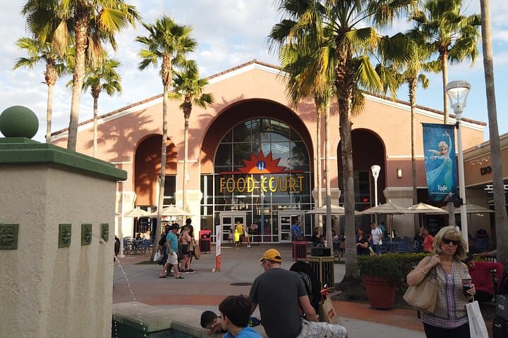 Private Orlando Outlets Shuttle: 4–5 Hour Hotel Pickup to Orlando International Premium Outlets photo 2