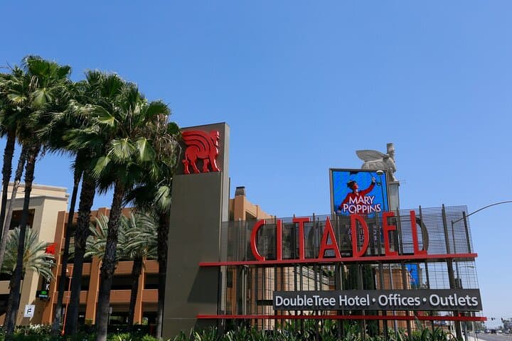 Private Shopping Tour to Citadel Outlets from Los Angeles — Door-to-Door Outlet Shuttle photo 2