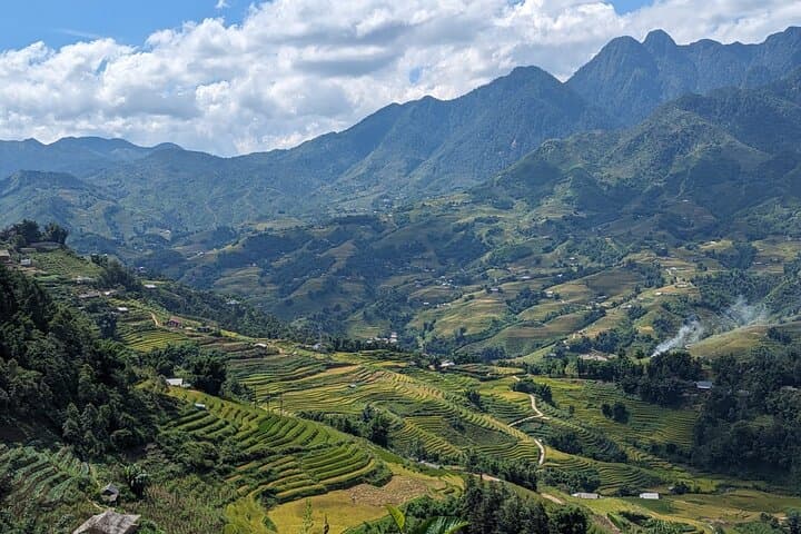 Full-Day Custom Trek Through Sapa Rice Terraces
