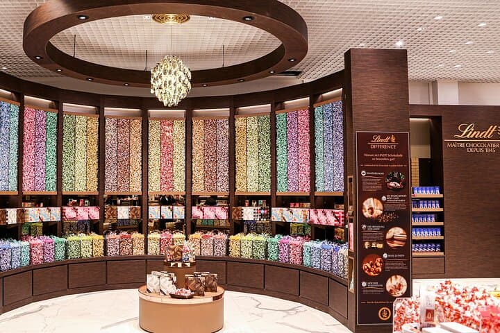 Zurich Small-Group Walking Tour, Lake Cruise & LINDT Home of Chocolate Experience photo 2