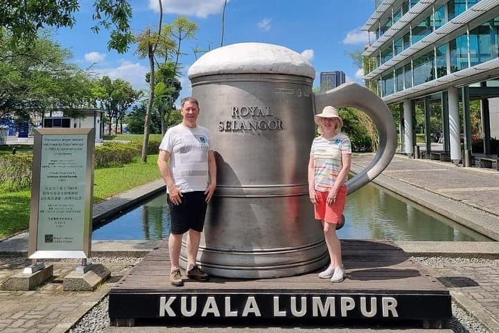 Kuala Lumpur Countryside Tour: Batu Caves, Royal Selangor & Kuala Selangor Fireflies photo 4