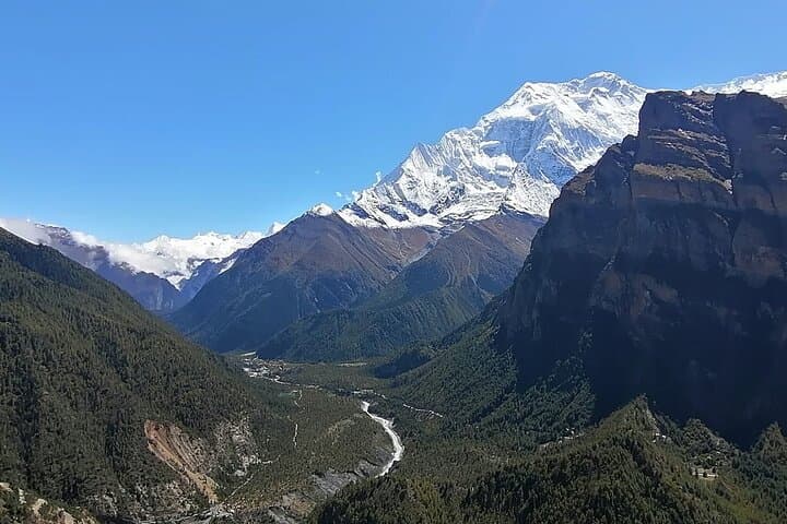 10-Day Annapurna Circuit Trek: Thorong La Pass, Manang & Muktinath photo 2