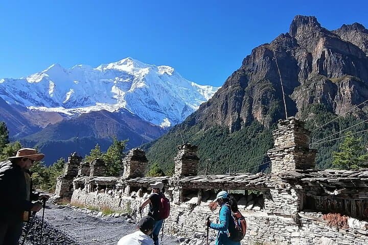 10-Day Annapurna Circuit Trek: Thorong La Pass, Manang & Muktinath photo 3