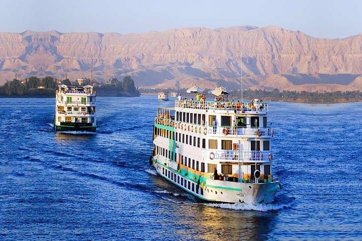 7-Day Cairo and Nile Cruise: Private Tour with Domestic Flight