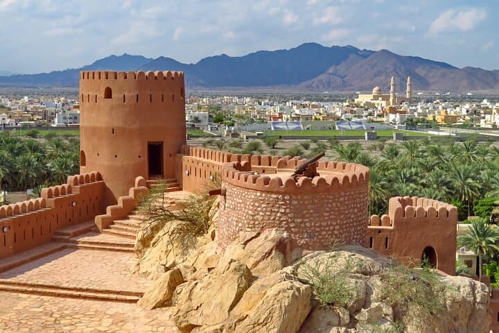 Private Nakhal and Wakan Valley Walking Tour: Forts, Hot Springs & Mountain Village