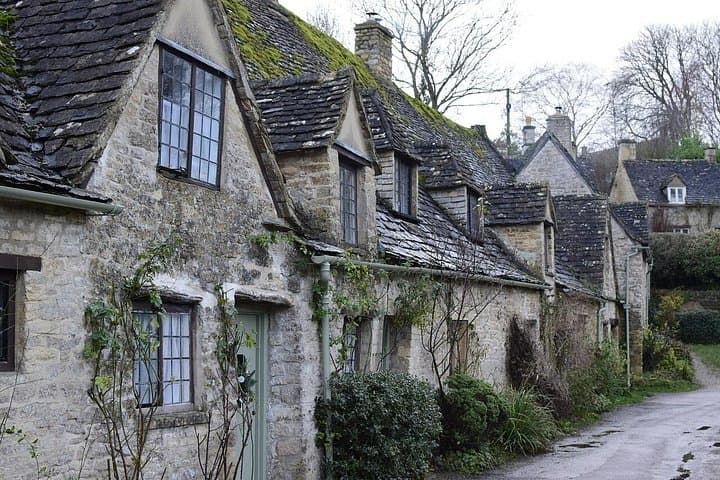 Private Oxford & Cotswolds Day Tour from London — Guided University Access & Village Walks photo 2