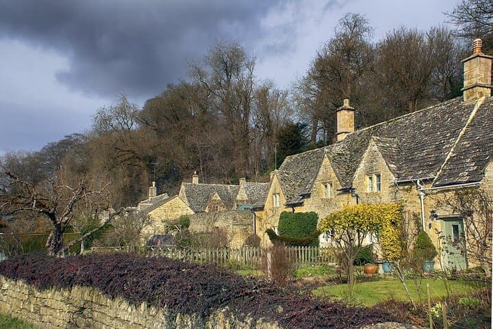 Private Oxford & Cotswolds Day Tour from London — Guided University Access & Village Walks photo 4