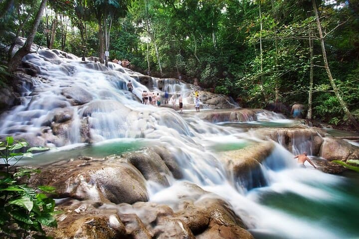 Catamaran Cruise to Dunn's River Falls with Snorkeling and Open Bar photo 3