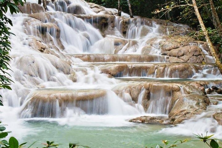 Catamaran Cruise to Dunn's River Falls with Snorkeling and Open Bar photo 4