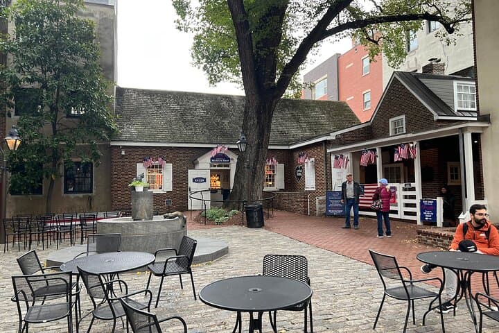 Explore Philadelphia Historic District: Self-Guided Walking Tour & Scavenger Hunt photo 5