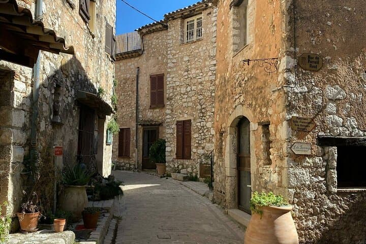 Discover Provence’s Medieval Villages: Grasse, Gourdon, Tourrettes & Saint-Paul-de-Vence photo 3