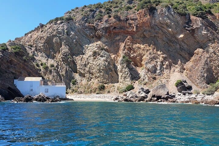 Secret Bays and Beaches Snorkeling Boat Trip in Setúbal District photo 3