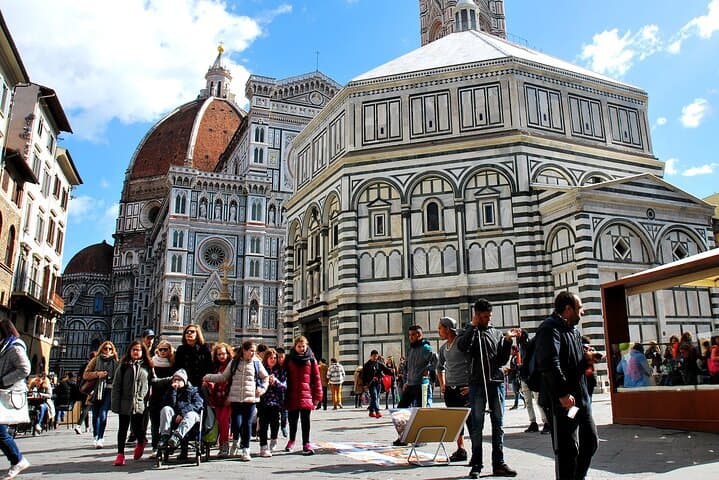 Expert-Guided Renaissance Florence Walking Tour: Duomo, Uffizi & Ponte Vecchio